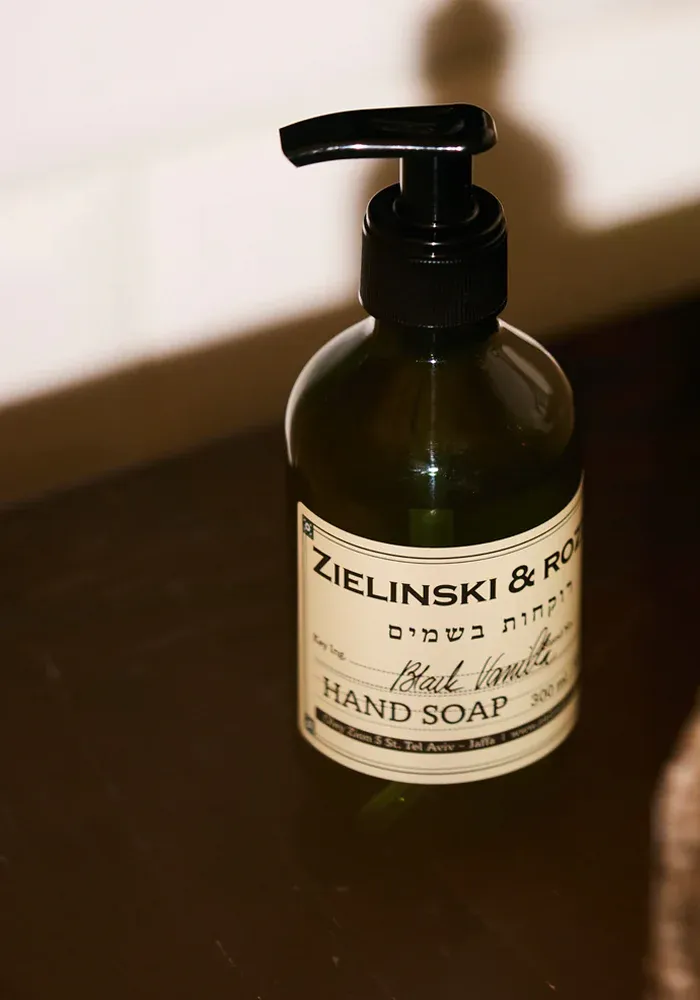 Savon Pour Les Mains Vanille Noire 300ml – Image 2